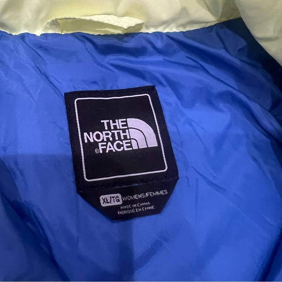 The North Face Blue and Cream Jacket - Picture 3 of 7